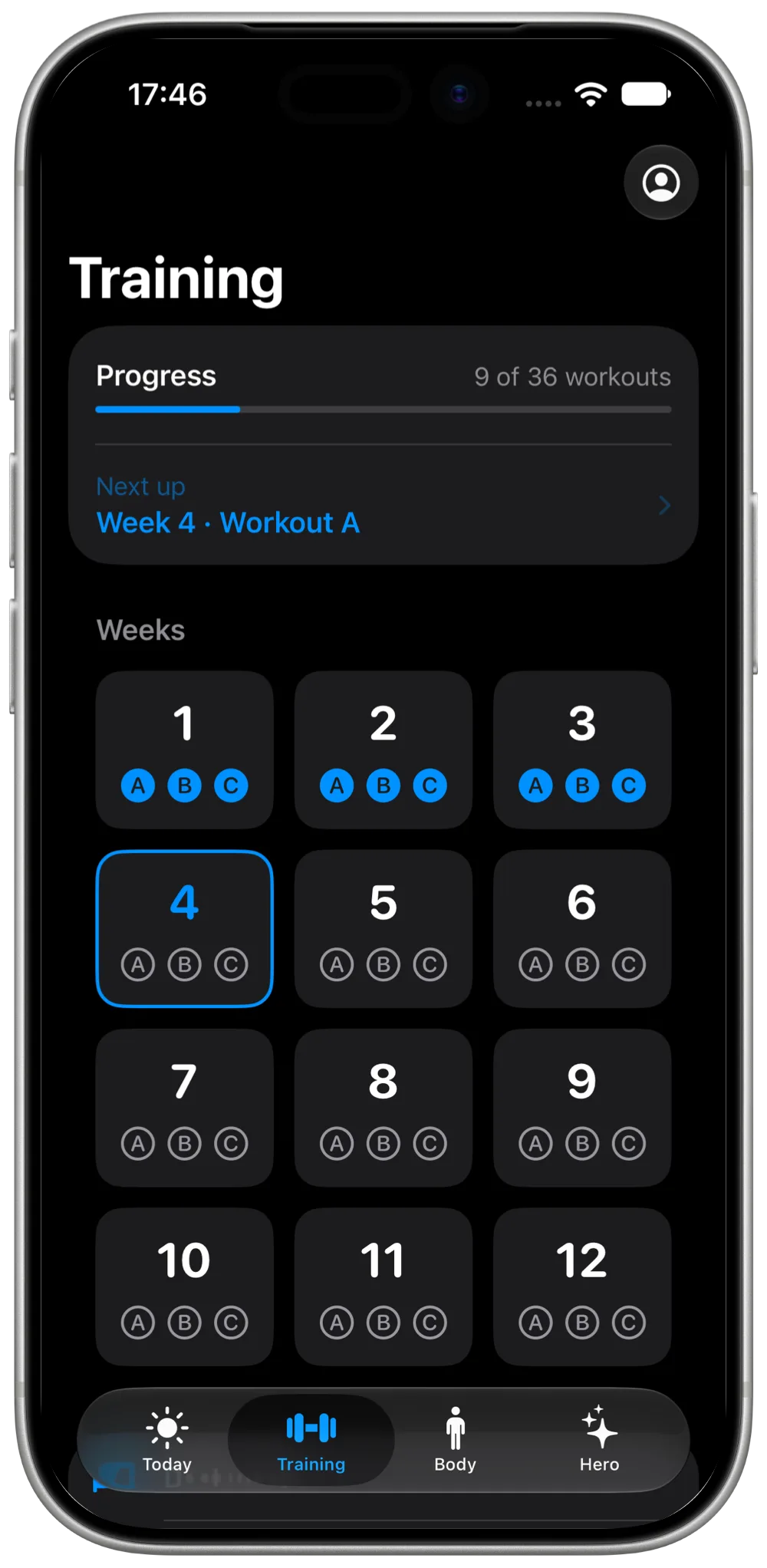 Pantalla de entrenamiento de Progress+ con doce semanas y una barra de progreso